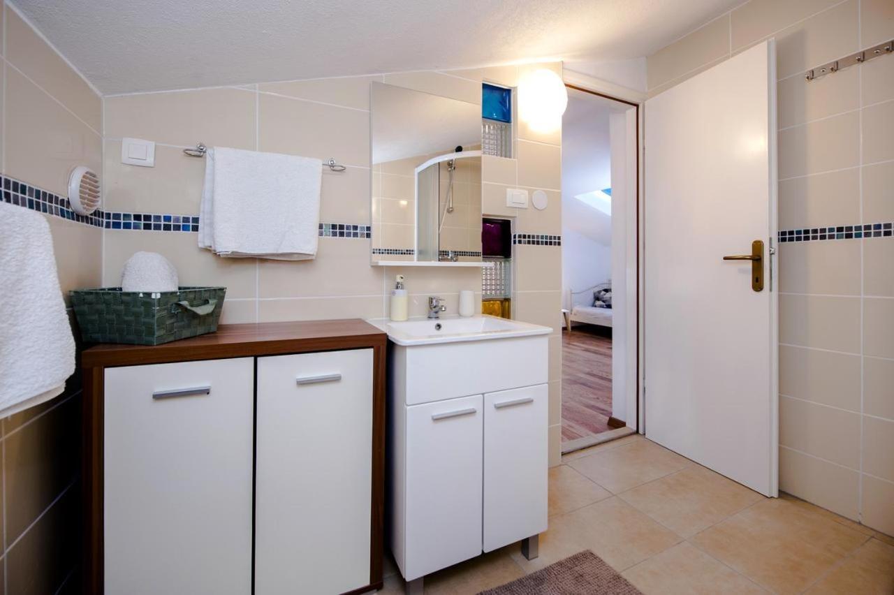 "Art House" Rovinj-Holiday, Holiday Home To Rent Ровиньско село Экстерьер фото